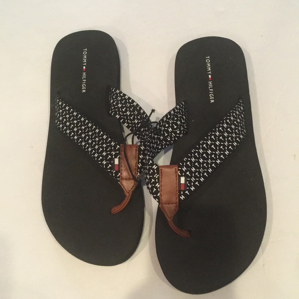 New💕 Hilfiger slippers 💕